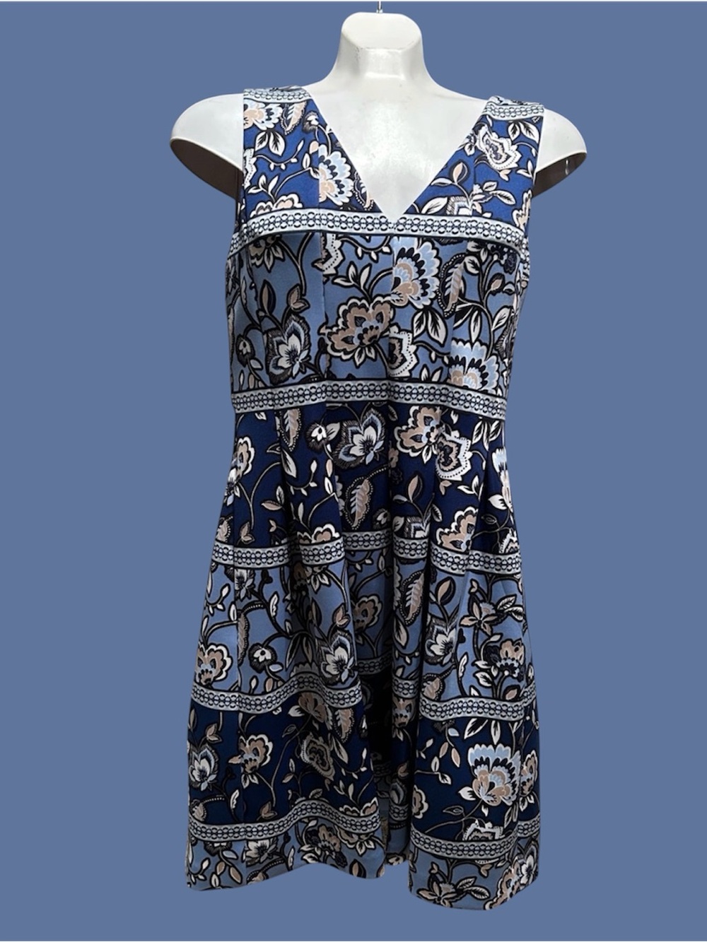 Vince Camuto Navy and Light Blue Floral V‑Neck Dress with pockets.